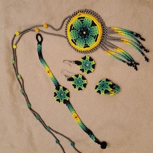 🔴 Native American Beaded Jewelry from Mexico 4 piece Set